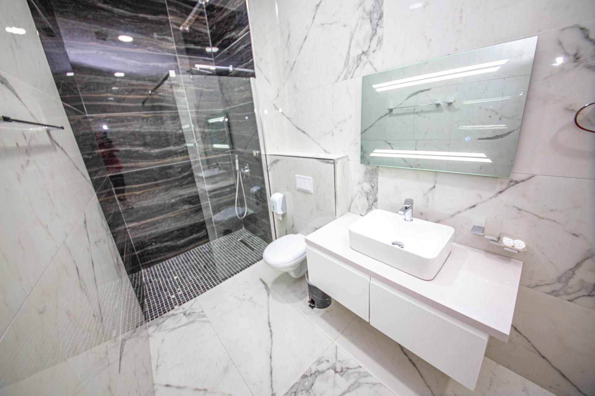 Noan Hotel & Resort Dhermi Room photo